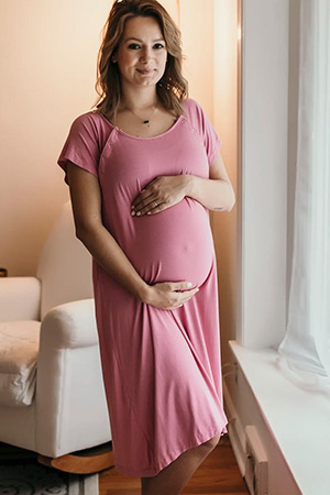 Three Little Tots Mommy Labor & Delivery Nursing Gown (Rose) by Three Little Tots