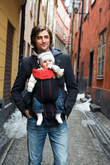 baby bjorn carrier red